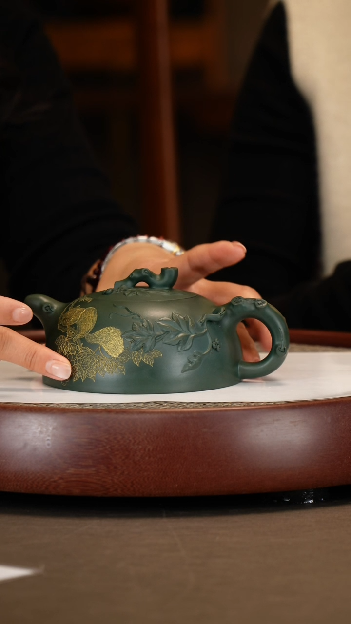 【闪购商品】紫砂茶壶【桑黎兵】绿泥多子多福  350CC