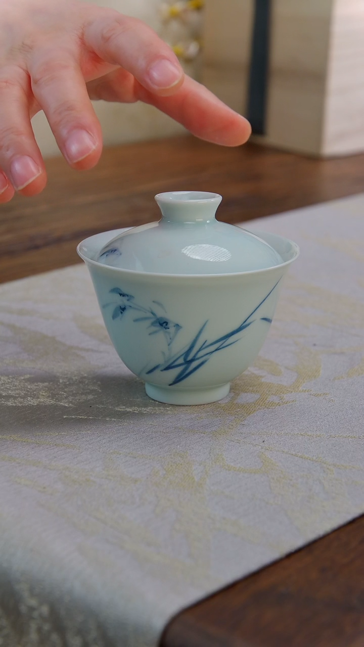 【闪购商品】翰文堂青花兰花盖碗（微瑕）
