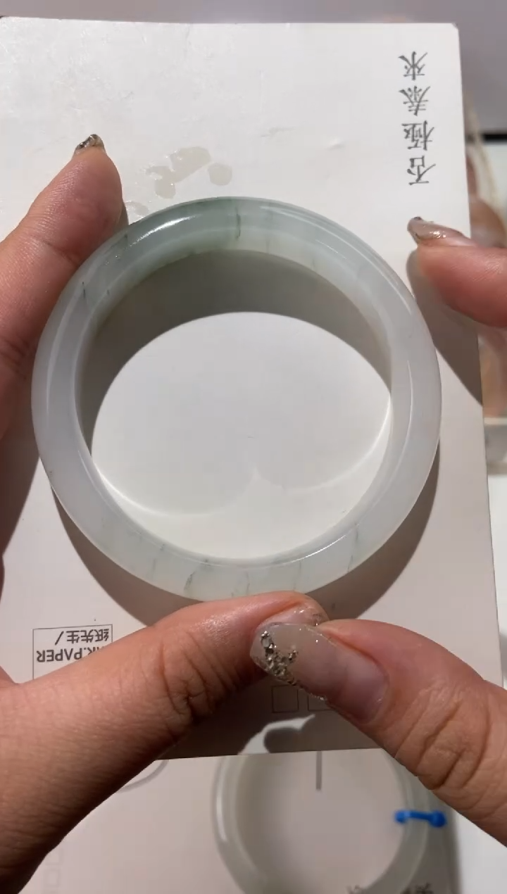 【闪购商品】石英质玉手镯未镶嵌3