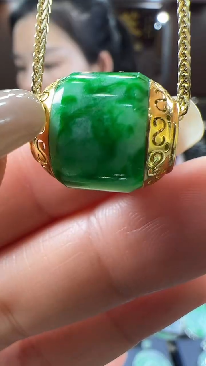 【闪购商品】翡翠挂件18K金镶嵌路路通 不含链 有棉