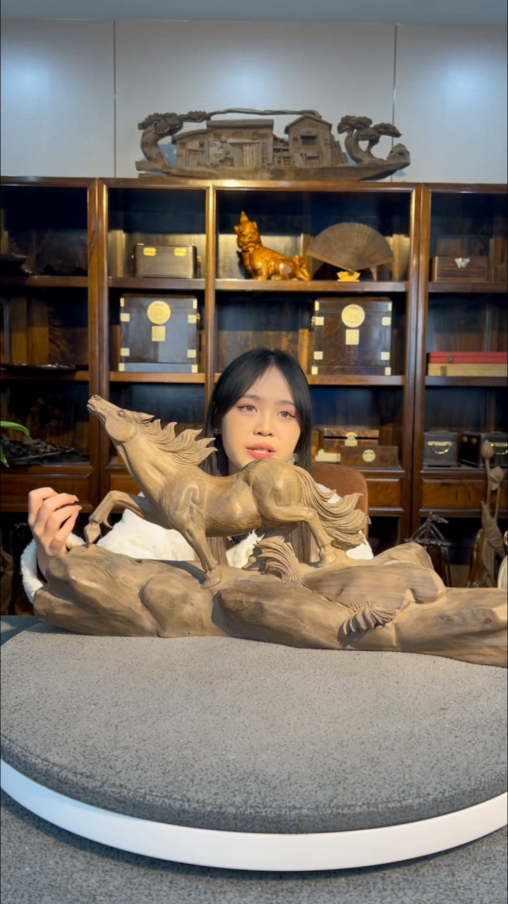 【闪购商品】金丝楠木雕马到功成