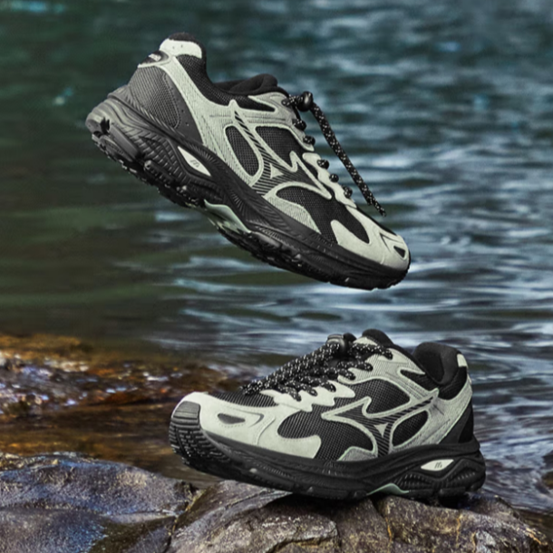 Mizuno/美津浓25秋冬加厚山系复古运动户外休闲跑鞋RACER S防泼水
