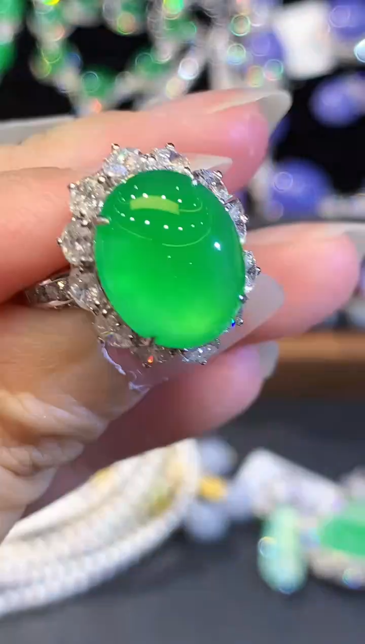 翡翠戒指18K金镶嵌WHX多样性发其一 