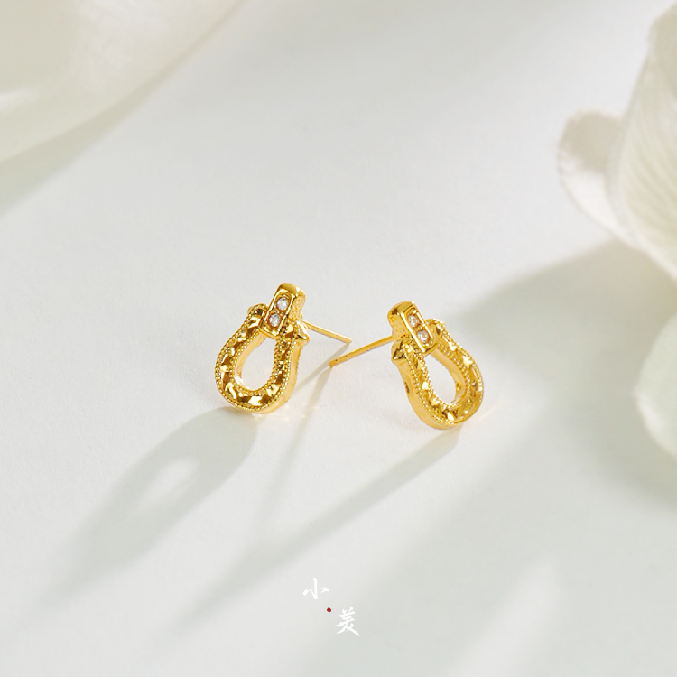 18K金碎冰冰马蹄耳钉耳环 G30162