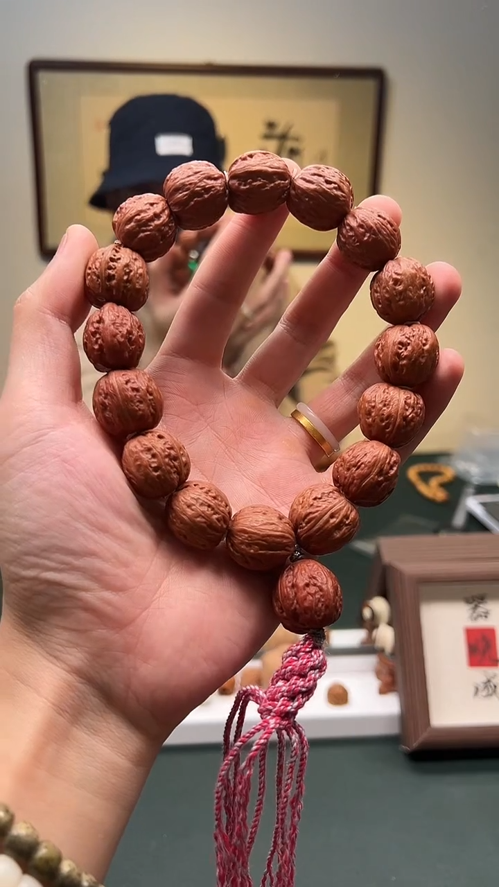 手串文玩核桃20mm左右矮桩微凹底红油皮小核桃手持