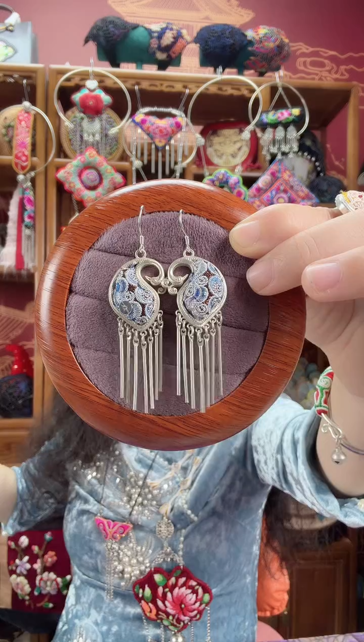 刺绣耳环111甜甜家