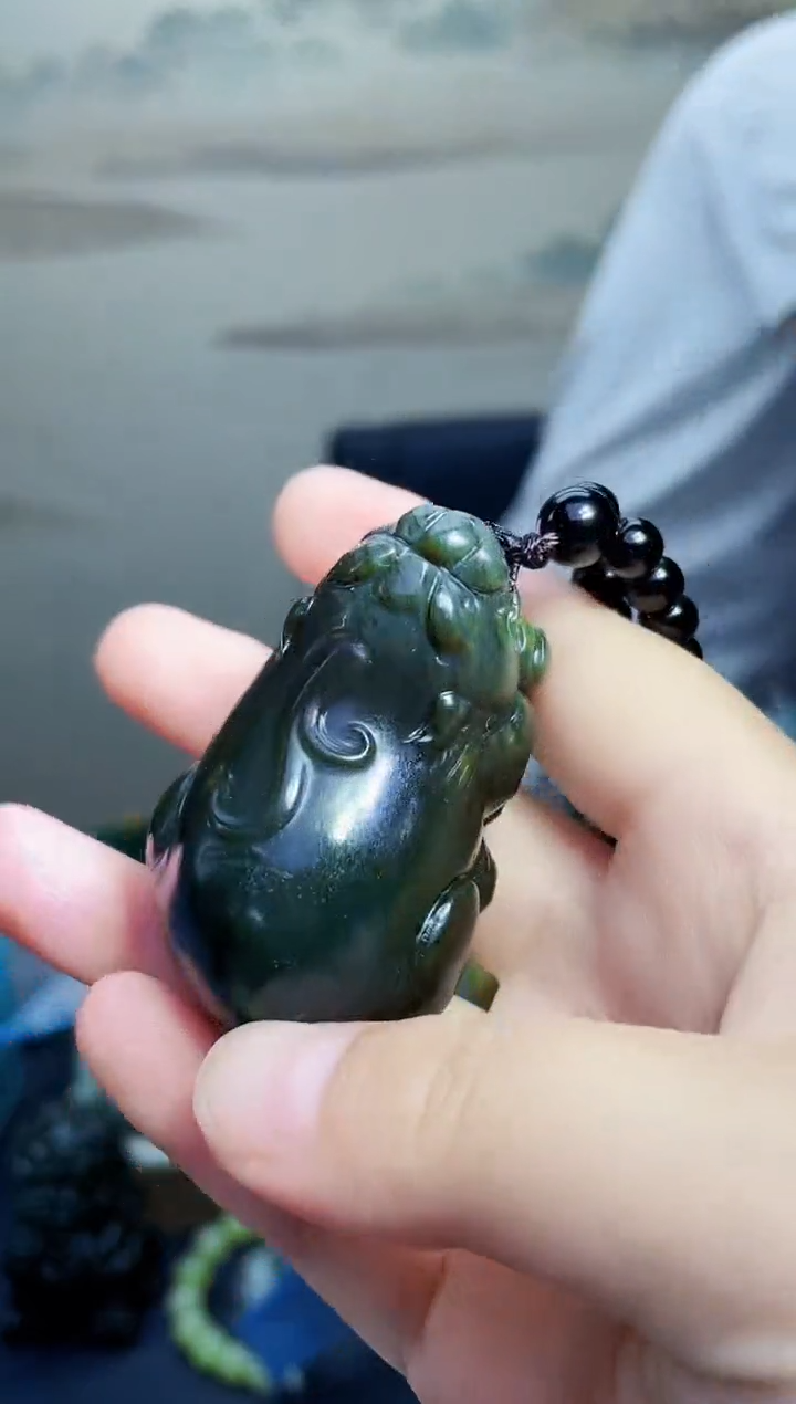 和田玉未镶嵌颈饰1