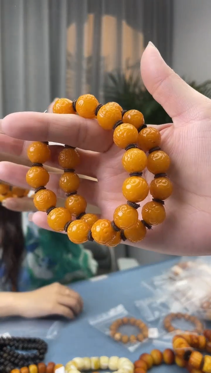 【闪购商品】未镶嵌蜜蜡珠宝奇石假一罚十，多样性发一件018.13