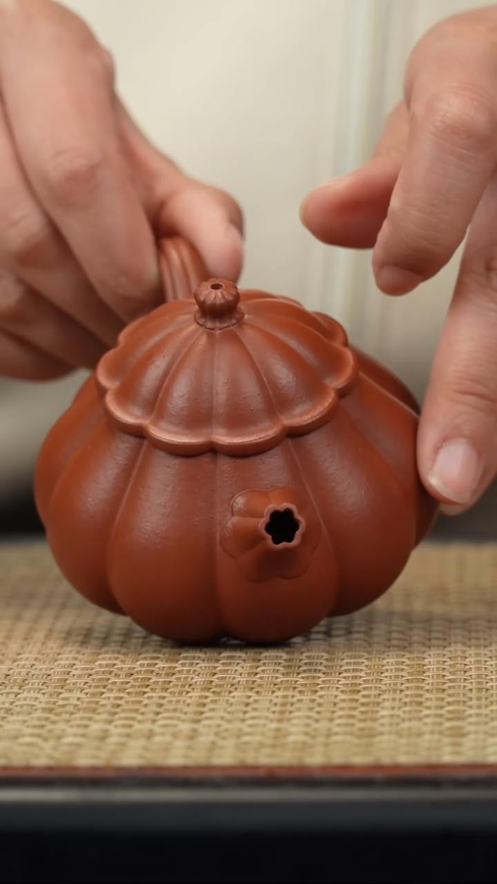 【闪购商品】紫砂茶壶生砂筋纹文旦150c