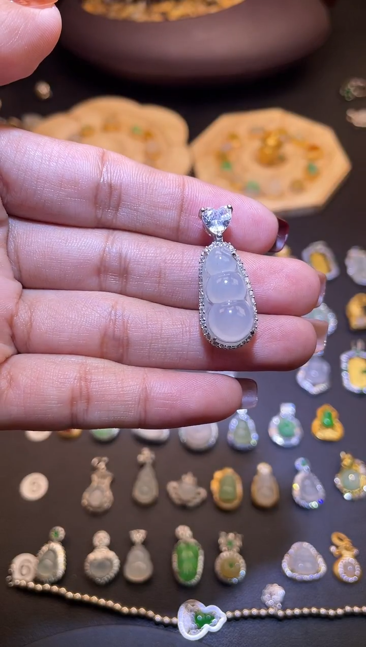 吊坠(不含链)银S925镶嵌翡翠小****哒1