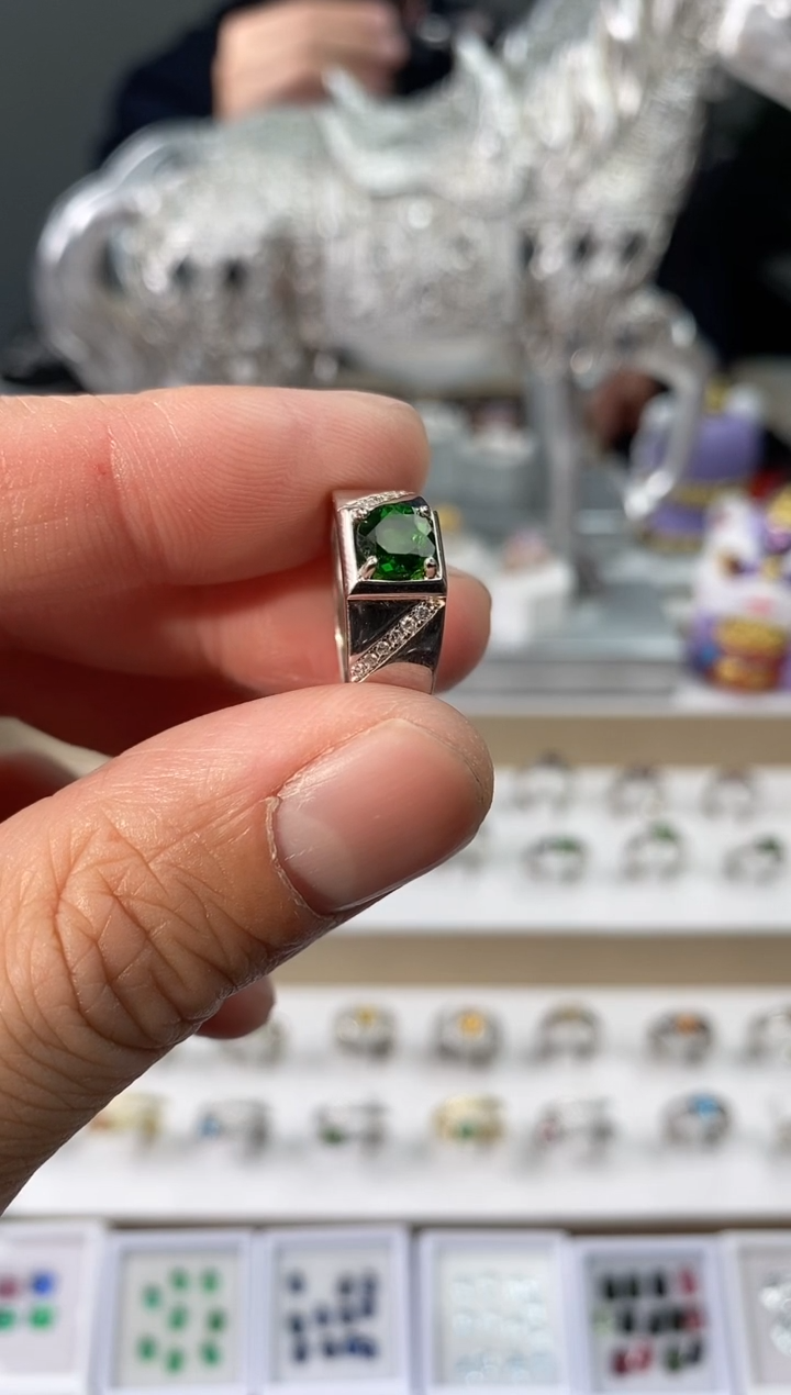 【闪购商品】透辉石戒指银S925镶嵌1ct 15号闭口