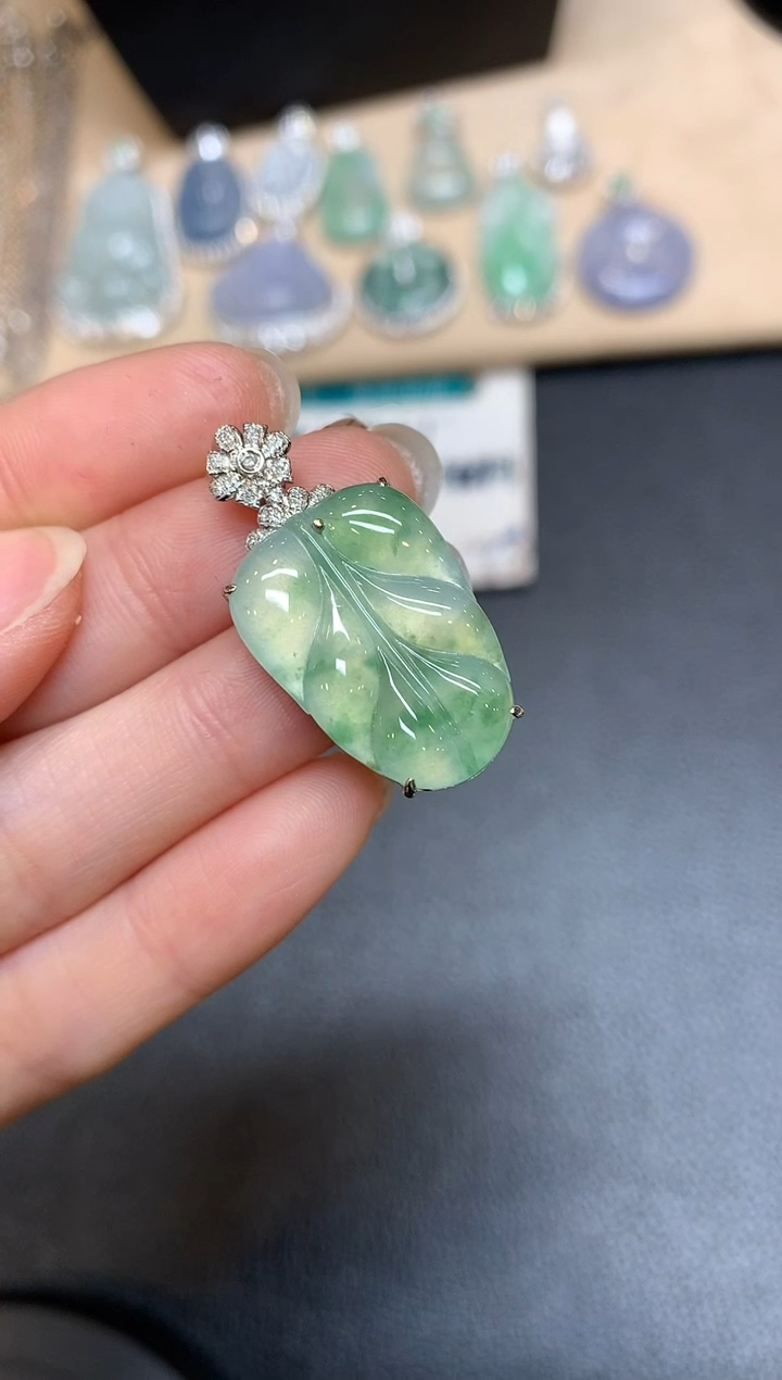 【闪购商品】翡翠颈饰18K金镶嵌树叶【无服务费多样性发其一