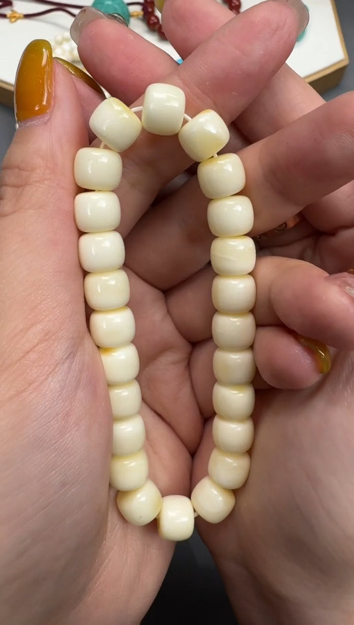 未镶嵌蜜蜡裸石手串手串多样性发货