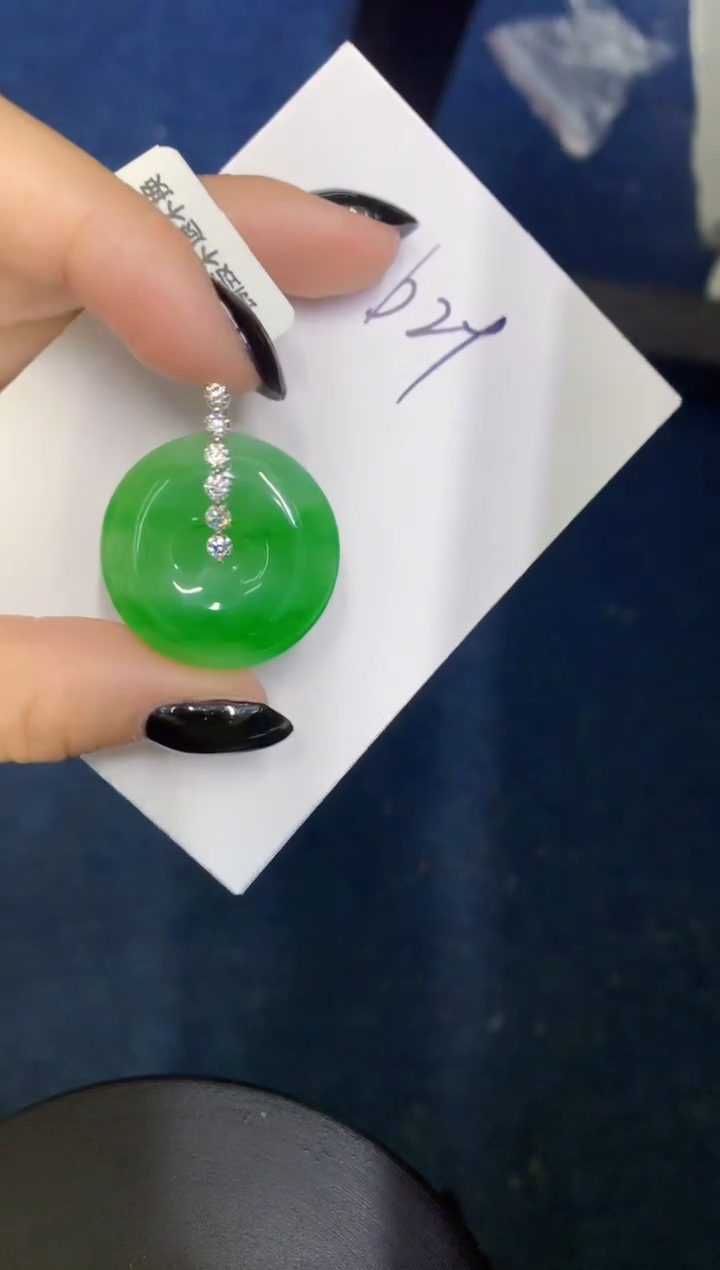 【闪购商品】翡翠颈饰18K金镶嵌0000000000