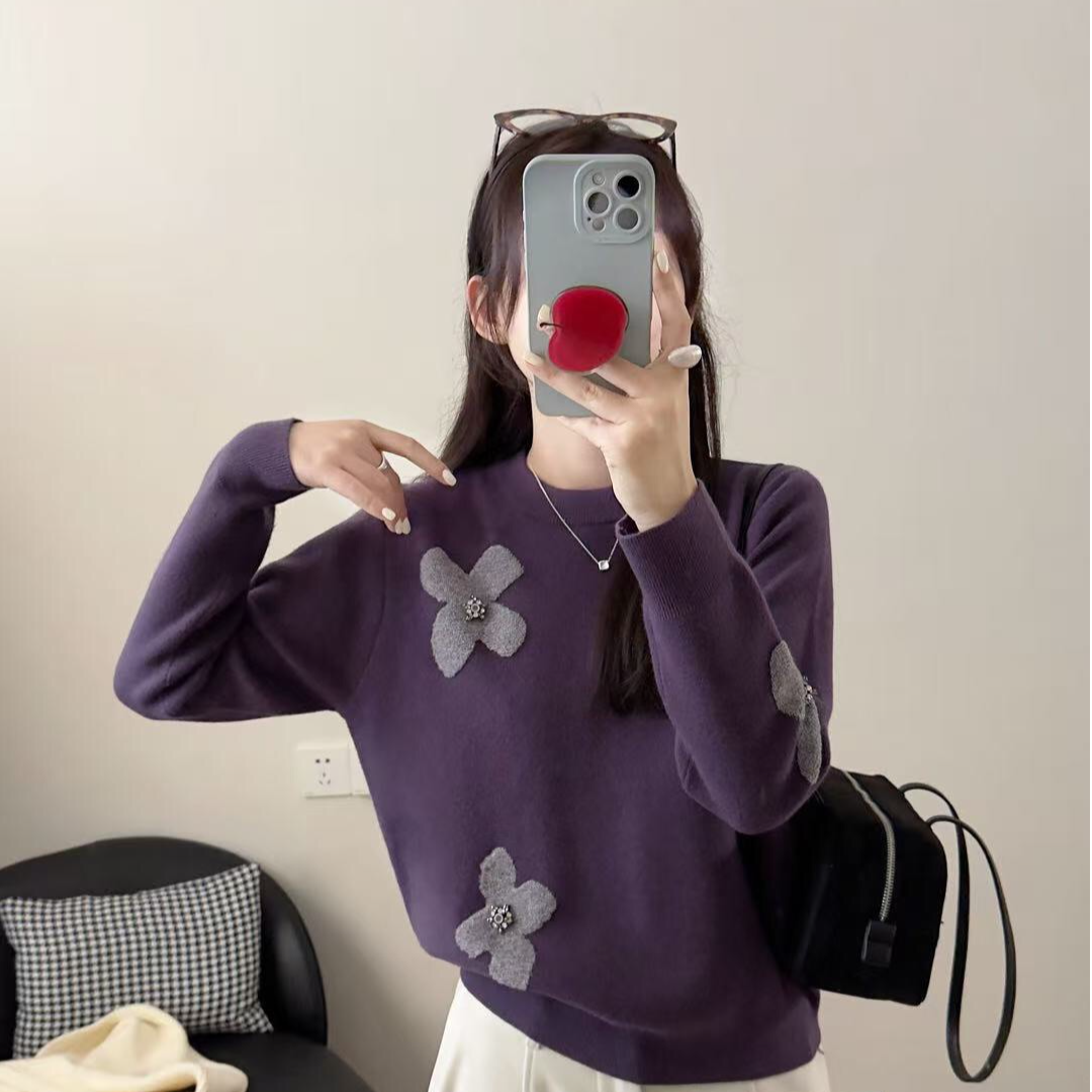 [ W i F i ]5590立体花朵刺绣圆领套头毛衣(衣长58)