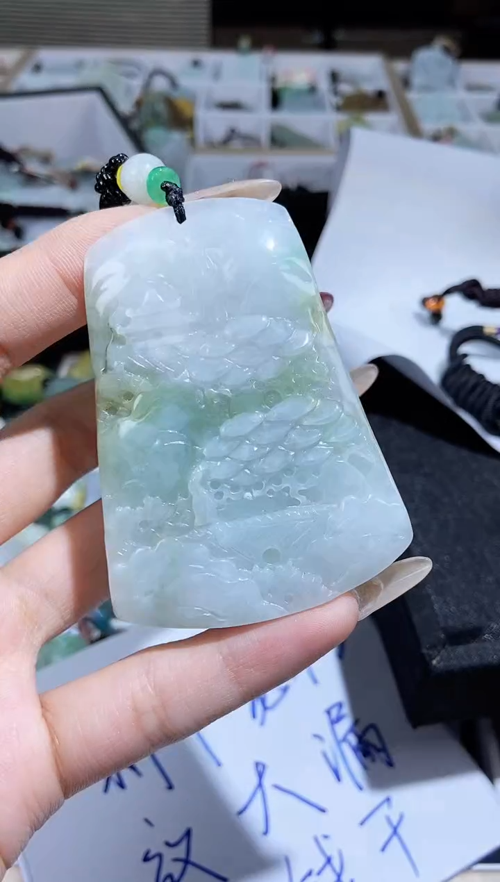 【闪购商品】翡翠颈饰未镶嵌天然缅甸翡翠A货未镶嵌