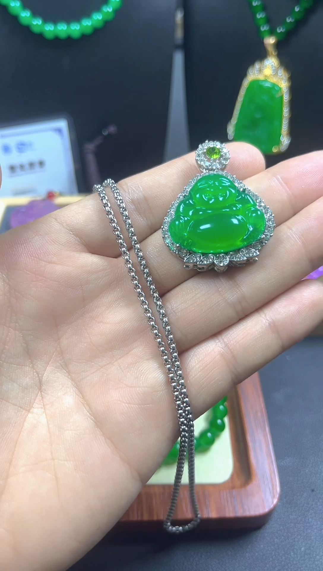 颈饰银S925镀金镶嵌翡翠佛公