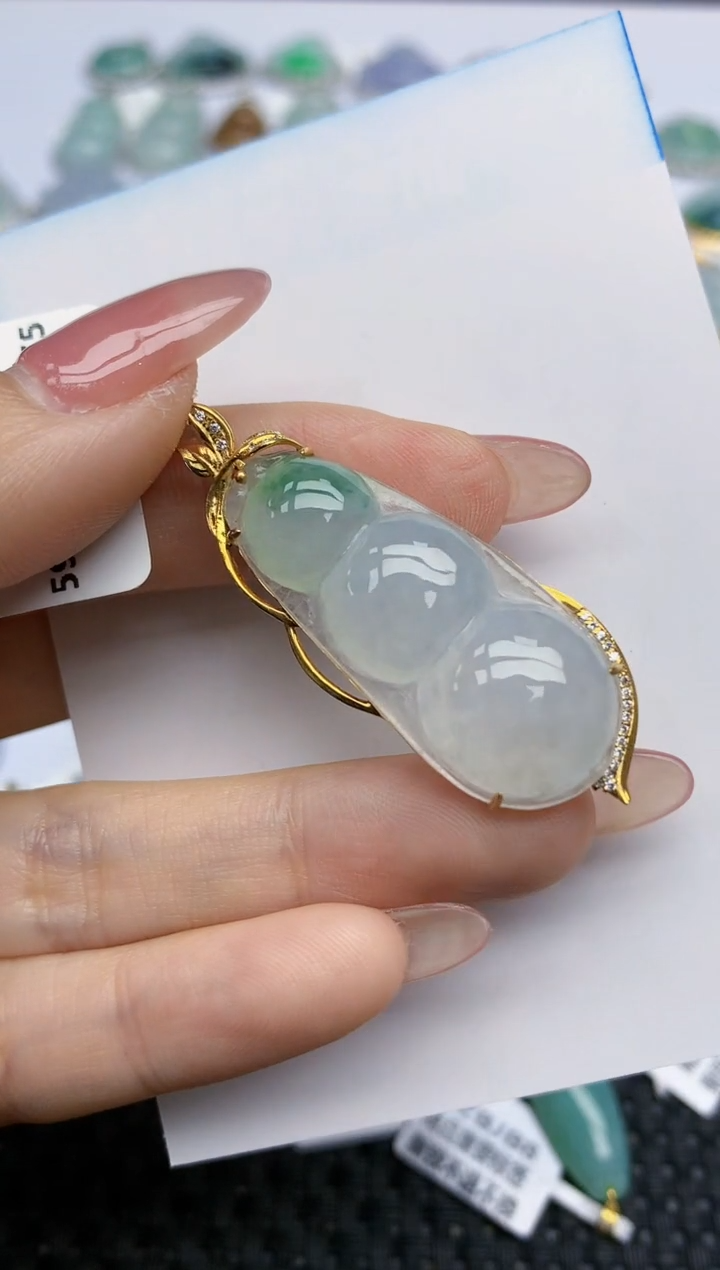 【闪购商品】翡翠挂件18K金镶嵌天然翡翠A货