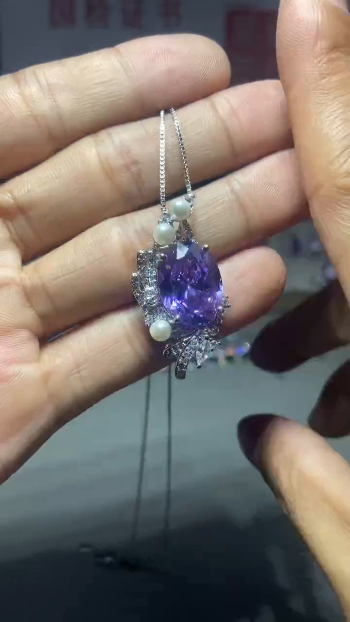 吊坠(赠链)蓝宝石铂Pt950镶嵌905