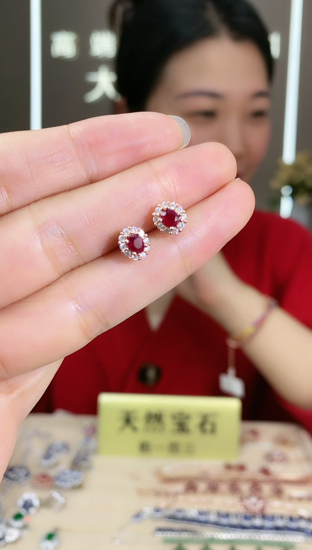 【闪购商品】红宝石耳饰银S925镶嵌耳饰