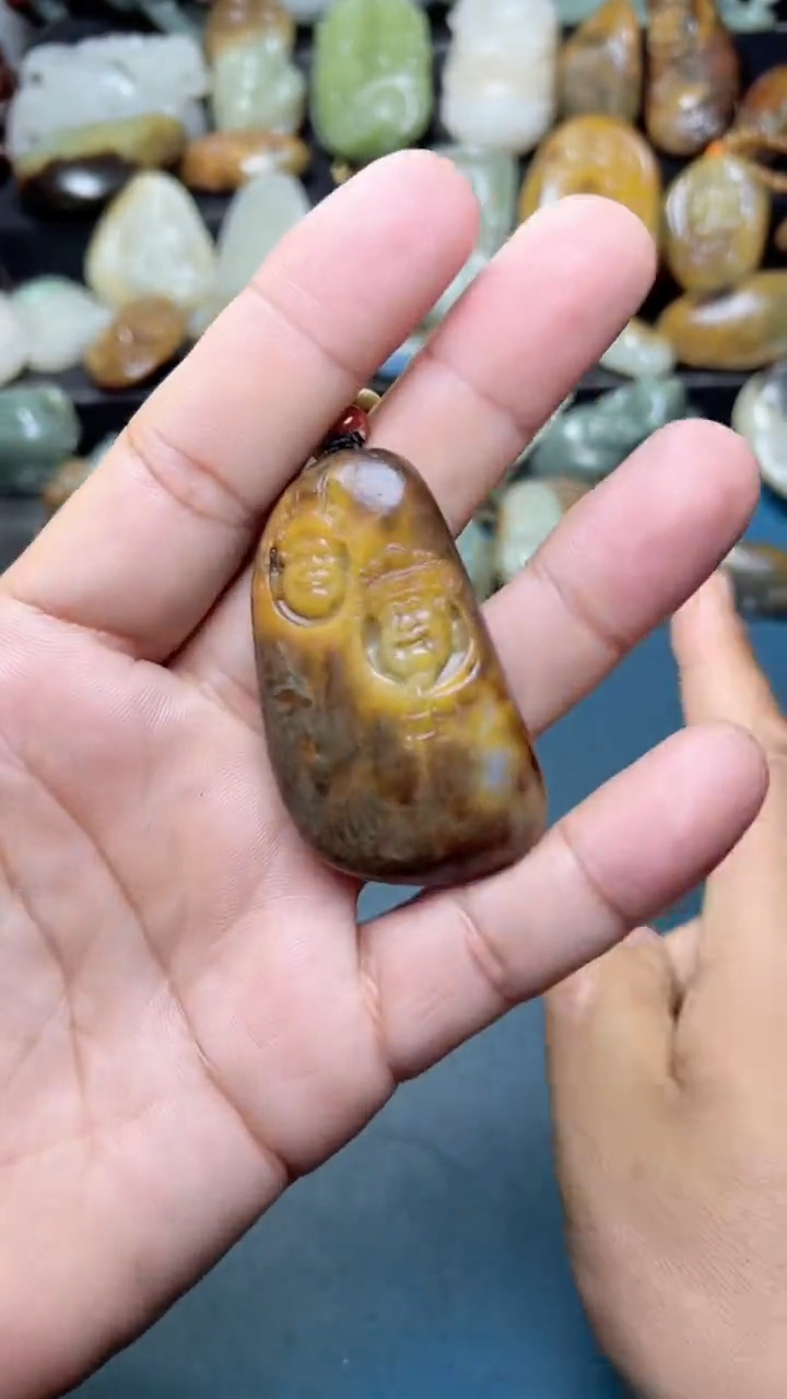 未镶嵌和田玉挂件-