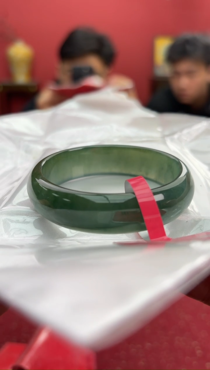 【闪购商品】翡翠手镯（贵妃镯）未镶嵌13手镯