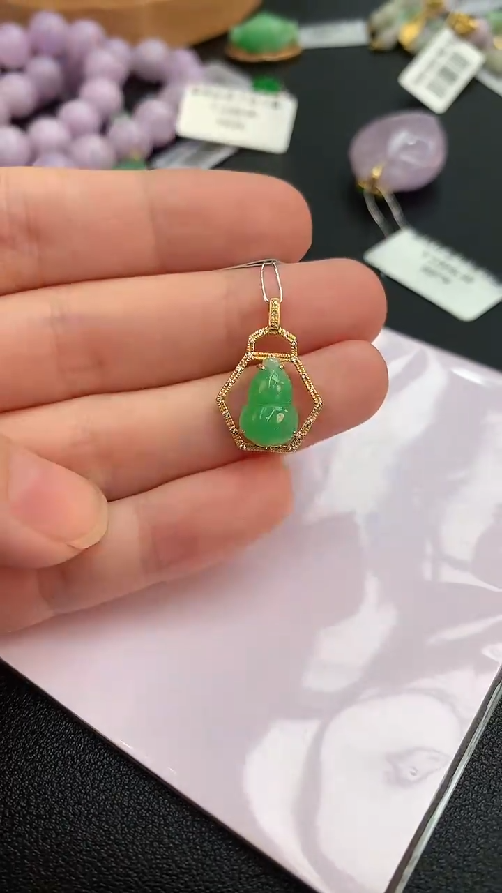 【闪购商品】翡翠颈饰18K金镶嵌赠礼盒证书  敏