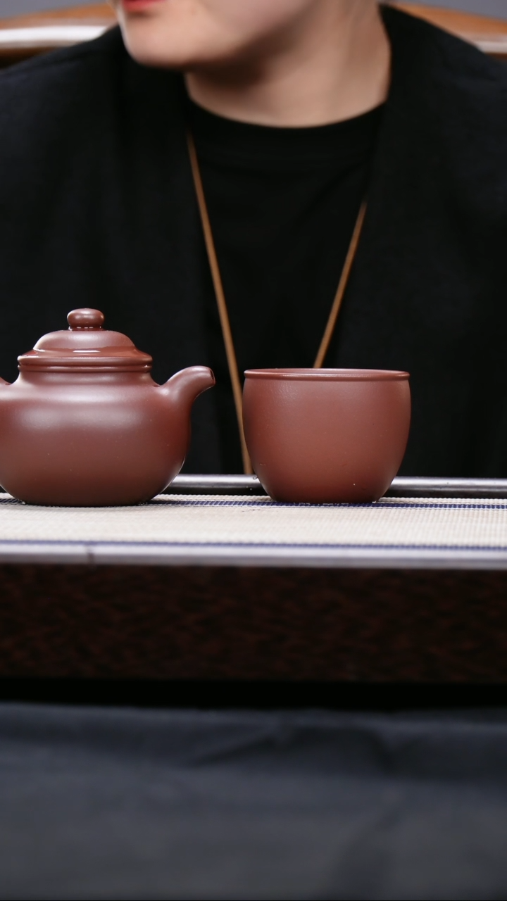 【闪购商品】紫砂茶壶三号井低槽青 莲子＋杯子