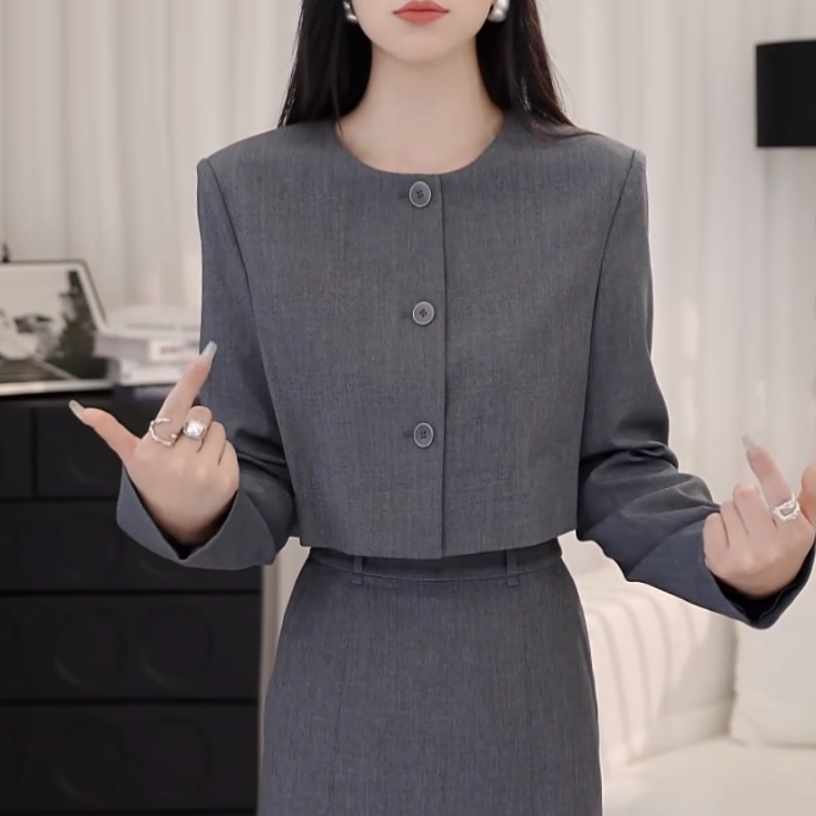 【专柜品质】秋季新款气质轻职风时尚百搭圆领西装短款外套女140072
