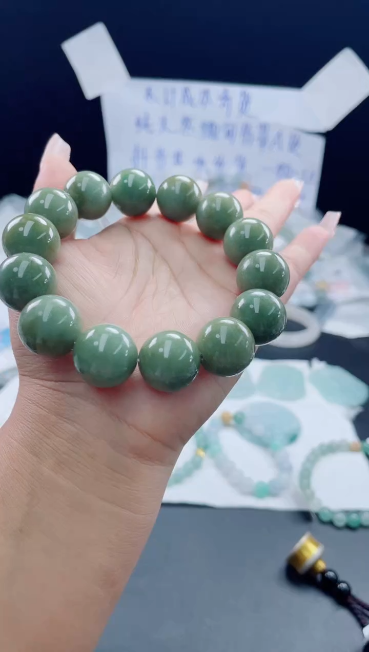 未镶嵌定制翡翠珠串