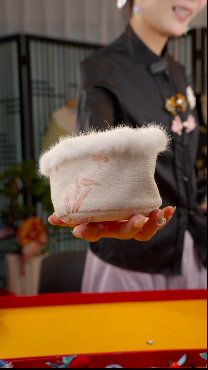 刺绣@****o一套汤婆子 非遗苏绒花手工饰品