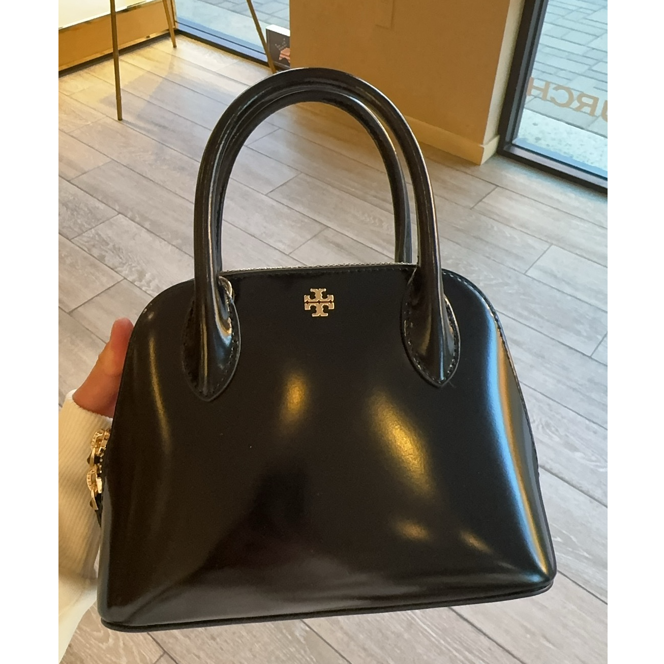 99新 TORY BURCH/汤丽柏琦 EMERSON黑色贝壳包015