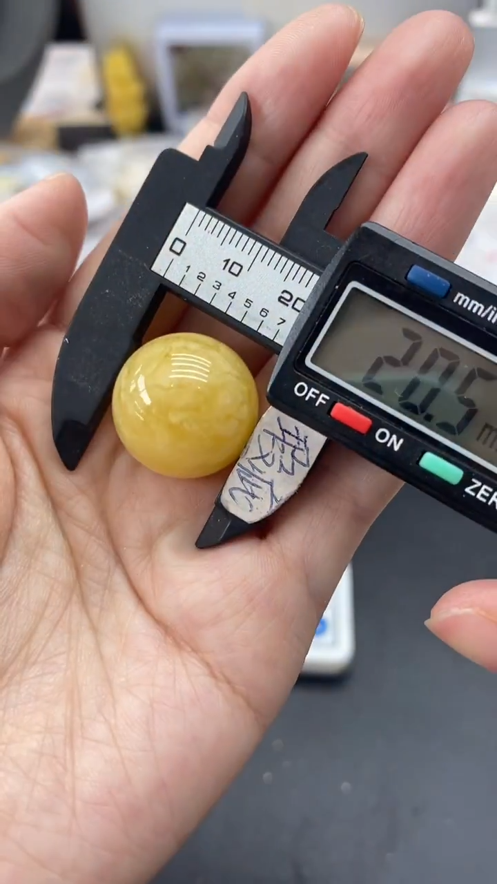 琥珀未镶嵌珠宝奇石533