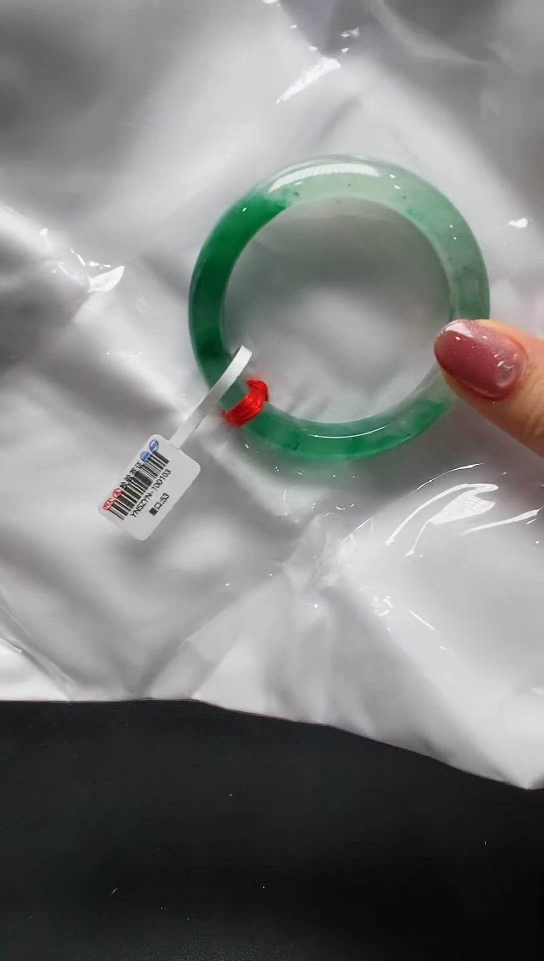 【闪购商品】石英质玉手镯未镶嵌非洲翠（独龙玉）01
