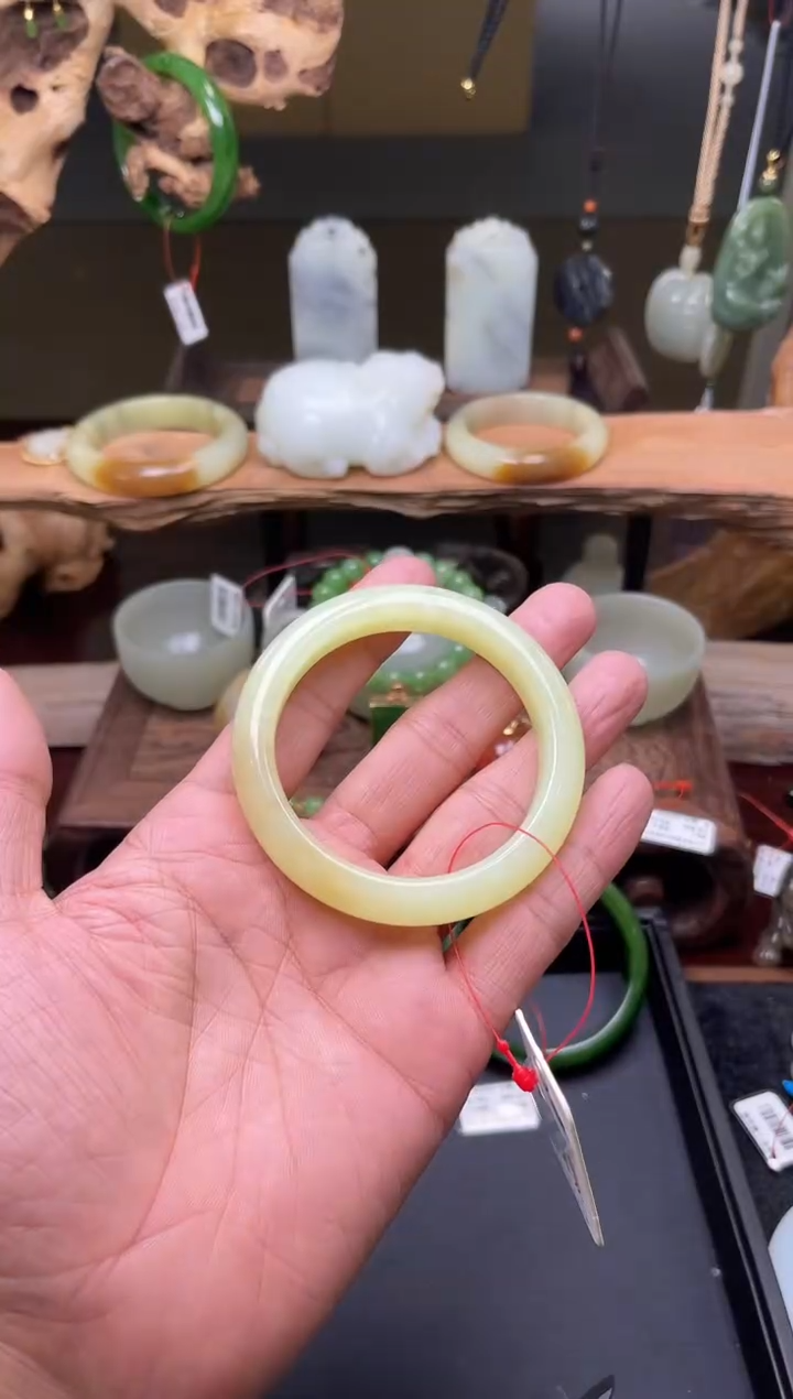 【闪购商品】和田玉手镯未镶嵌若羌黄玉手镯 56+ 9006289