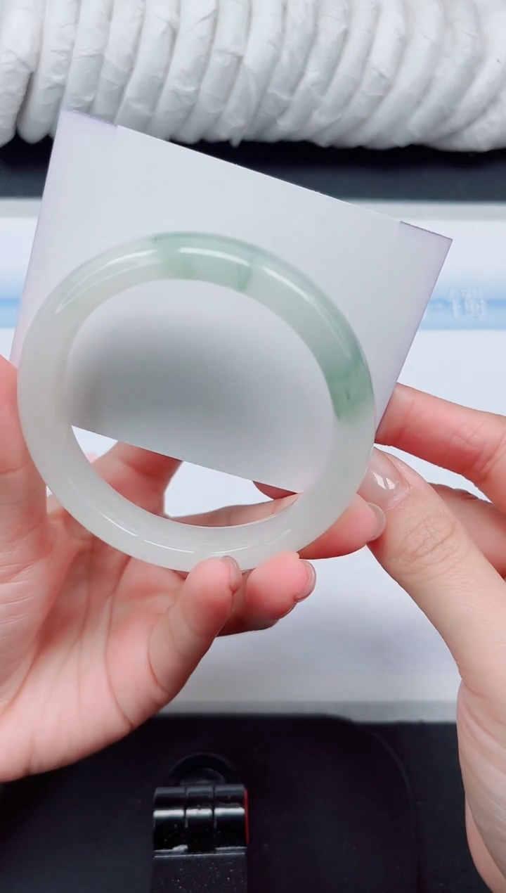 【闪购商品】石英质玉手镯未镶嵌77#58.2