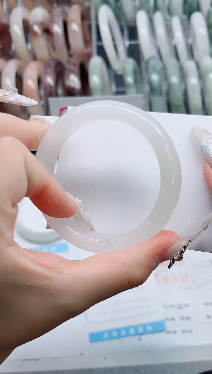 【闪购商品】石英质玉手镯未镶嵌A192-54