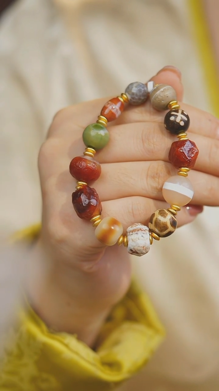 【闪购商品】玛瑙/玉髓手串未镶嵌多样性发其一