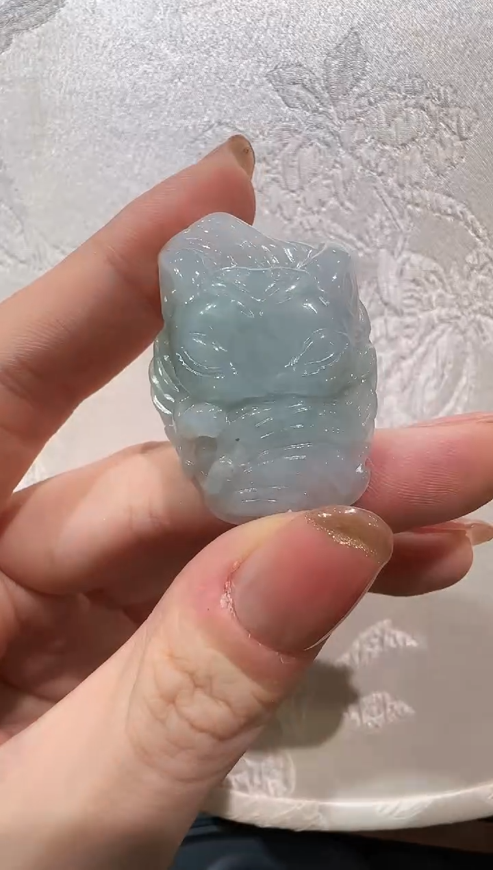 翡翠未镶嵌颈饰国风