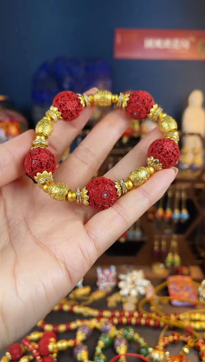 【闪购商品】红红满雕工设计师款手串