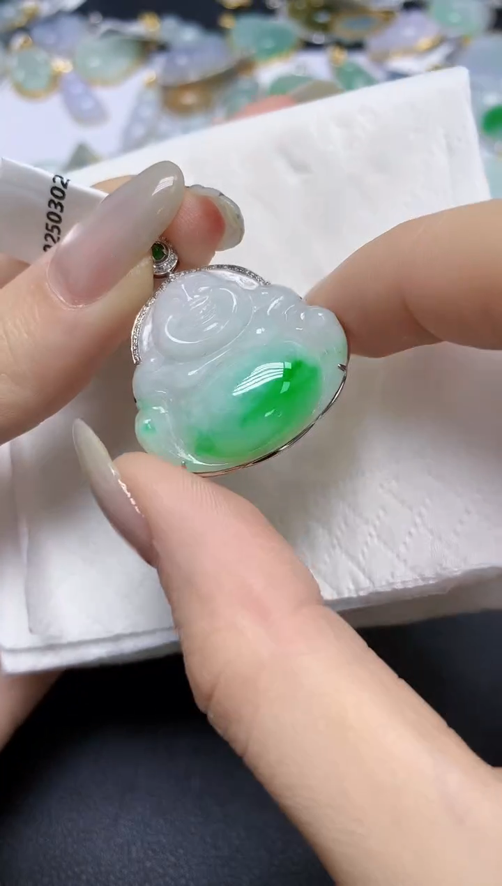 【闪购商品】翡翠18K金镶嵌颈饰天然缅甸翡翠A货