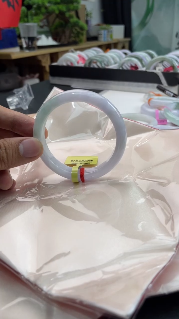 【闪购商品】翡翠手镯未镶嵌1翡翠手镯