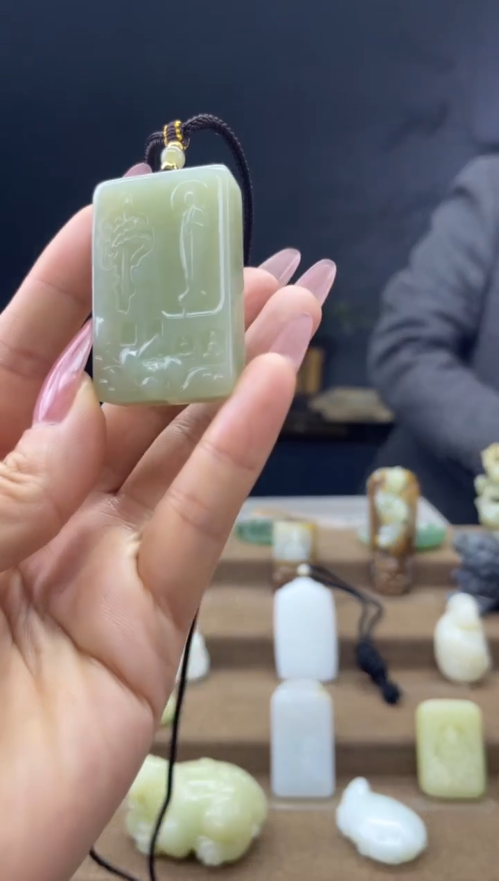 颈饰未镶嵌和田玉1