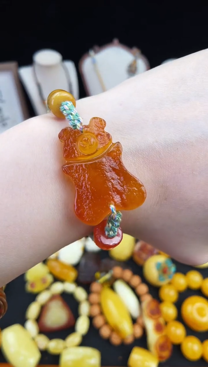 琥珀未镶嵌珠宝奇石柒月