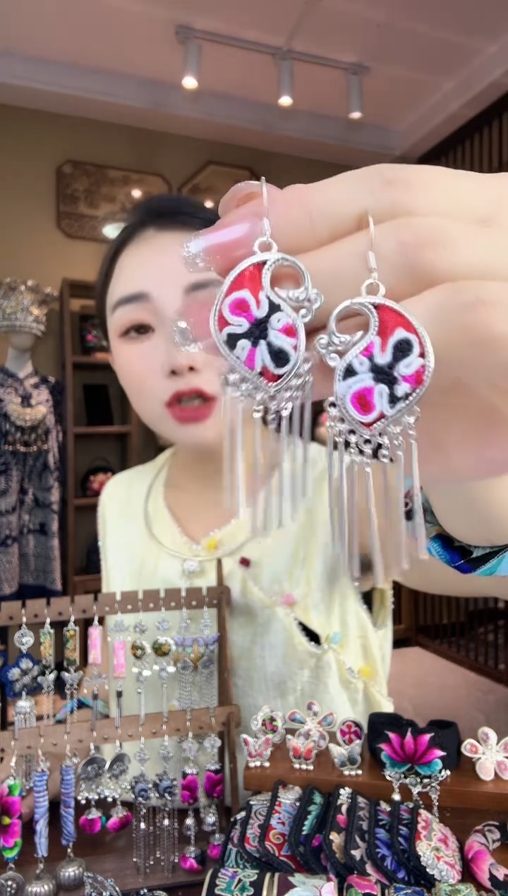 刺绣非遗刺绣民族风饰品