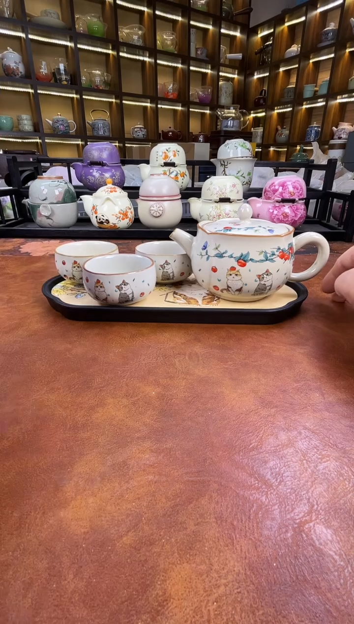 瓷片猫咪花口壶1壶3杯+黄色猫咪盘