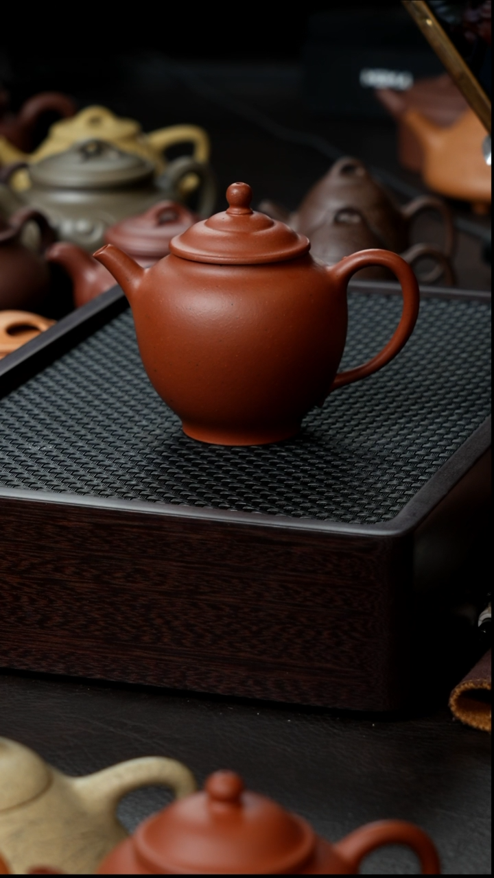 茶壶紫砂老红泥素雅半手160       微瑕