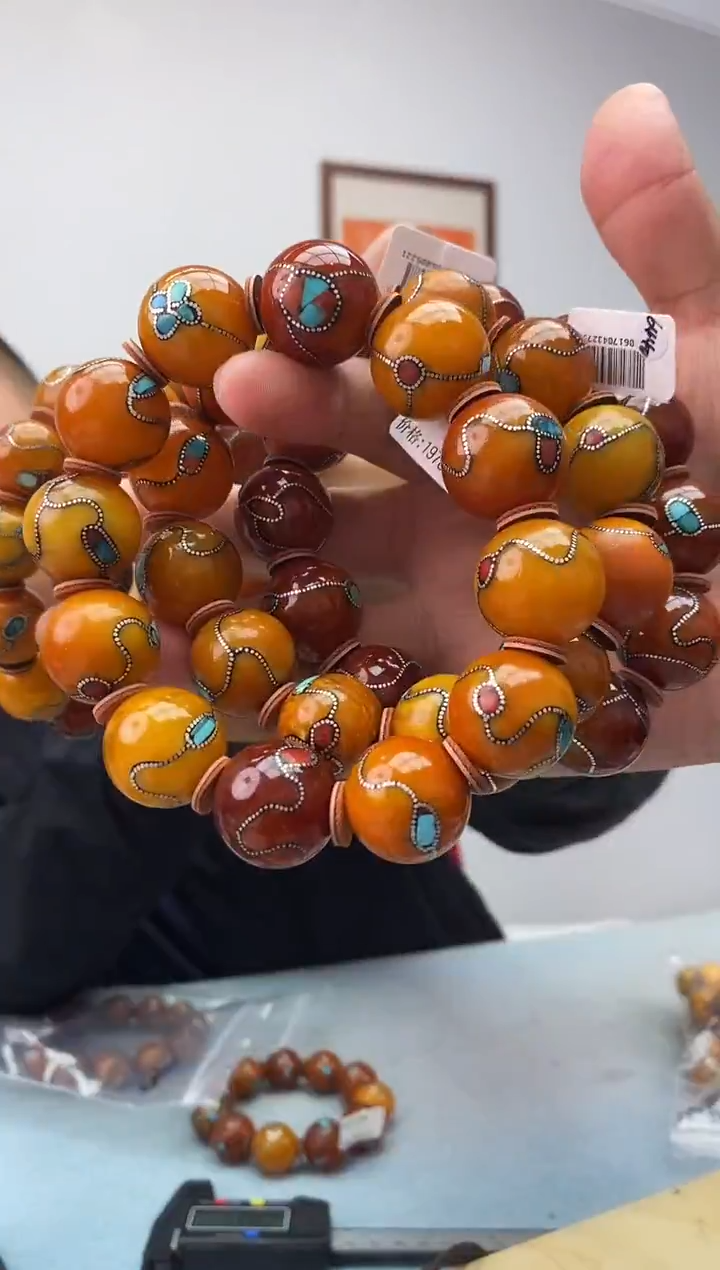 琥珀未镶嵌珠宝奇石假一罚十，多样性发一件062-69