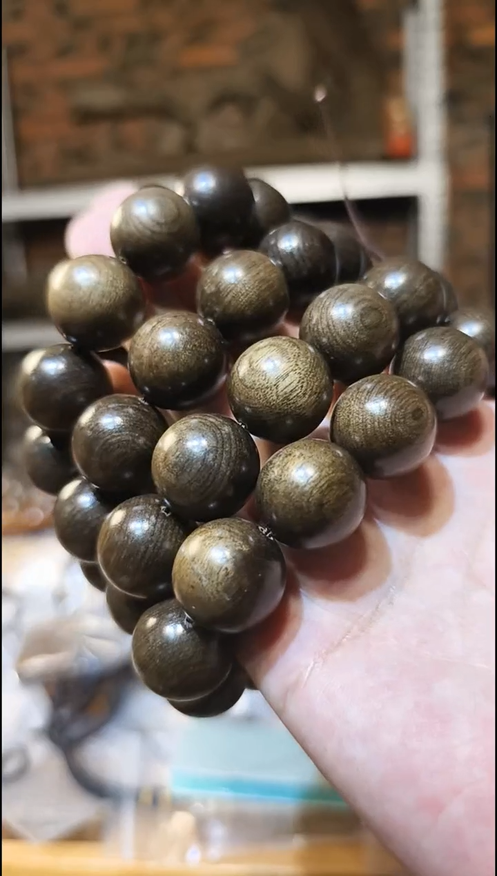 楠木（金丝楠）把件1.8阴沉绿单圈