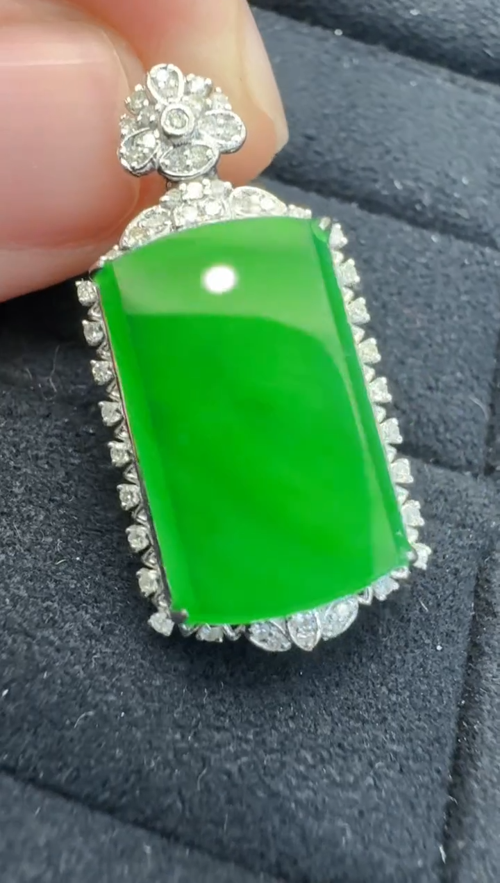 【闪购商品】翡翠吊坠(不含链)18K金镶嵌多样性团购发一件